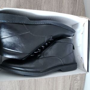 LONDON FOG MEN'S BOOTS BLACK COLOR SIZE 11,5 COMFORTABLE SHOES.